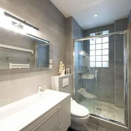 Chic Saint-germain Apartment Paris